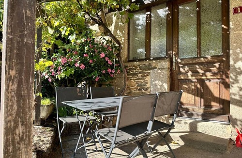 Leynhac House | Charming historic gem with modern flair in Leynhac