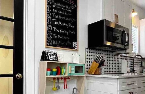 Northside House | Charming Historic Home | Walk to Northshore