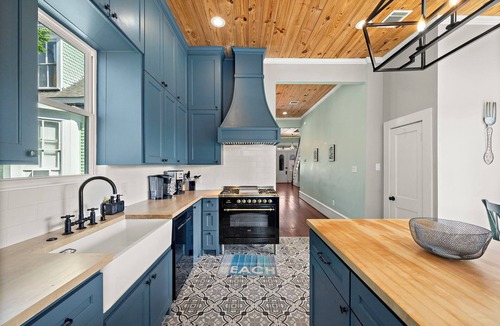 San Jacinto House | Charming historic home with heated pool, a short walk from the beach
