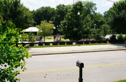 LaGrange House | Charming historic home steps from downtown LaGrange