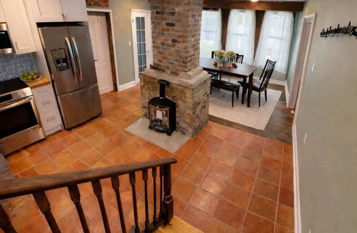 Lone Mountain House | Charming Historic House 1 Mile from Norris Lake