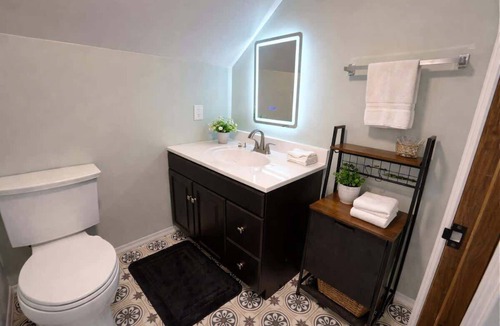 Lone Mountain House | Charming Historic House 1 Mile from Norris Lake