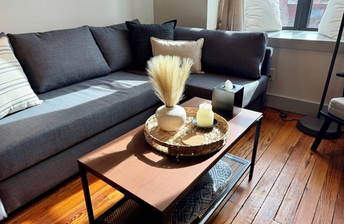 Burlingame Apartment | Charming Historic Loft in Burlingame, Sleeps 8