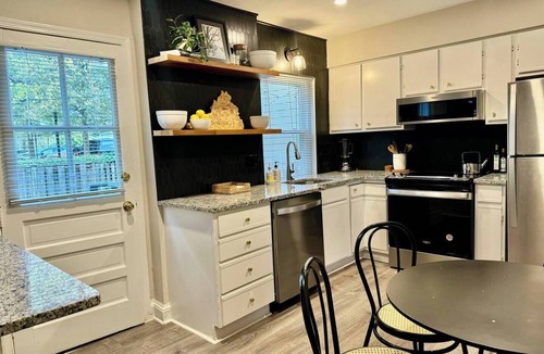 Old Town West House | Charming Historic Rowhome - 1 block to Metro and Shops + Free Parking!