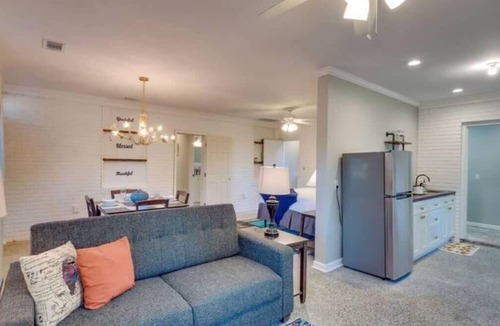 Thunderbolt House | Charming Historic Studio with Pool Near Downtown