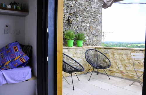 Allegre Les Fumades House | Charming house with stunning views