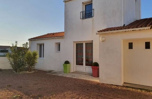 LʼAiguillon-sur-Mer House | Charming house near center, 5 ppl, garden