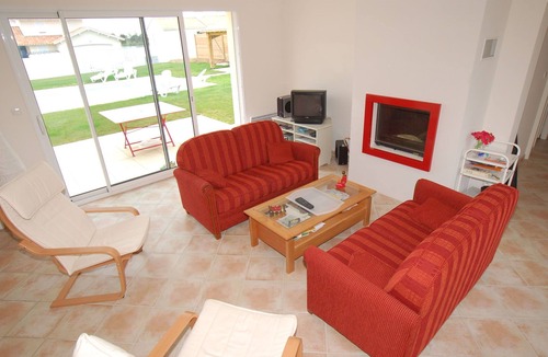 L'Aiguillon-sur-Vie House | Charming holiday home located at golf course