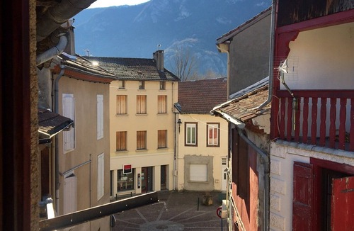 Tarascon-sur-Ariege House | Charming house downtown Tarascon sur Ariège