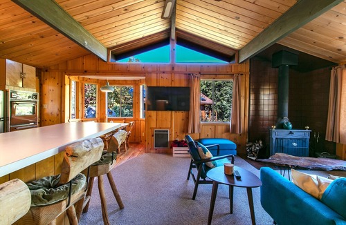 Pine Cove Cabin | Charming Hot Tub Cabin