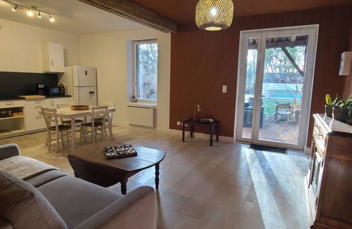 Villeneuve-sur-Lot Apartment | Charming holiday cottage at Madame's Mill Manor