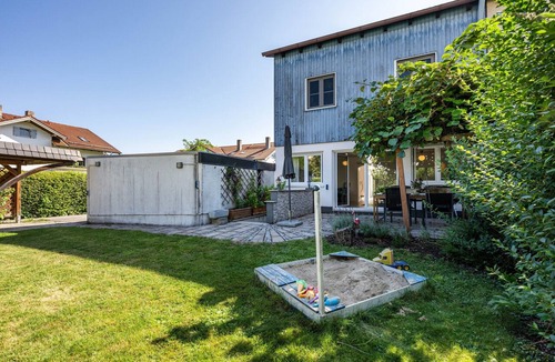 Prien am Chiemsee House | Charming Holiday Home with Private Garden by Lake Chiemsee