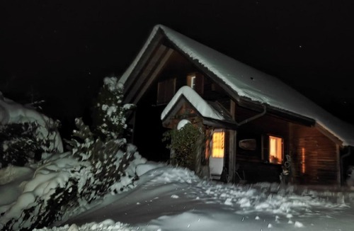 Rueschegg Ski Chalet | Charming holiday flat in the middle of nature
