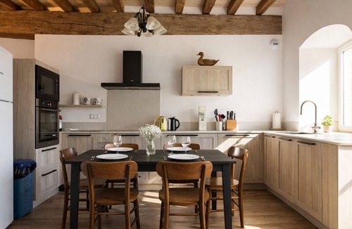 Vaire House | Charming holiday home for up to 8 people in Vairé