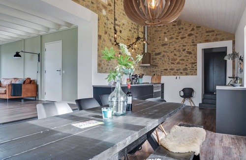 Rouzede House | Charming holiday home with private pool