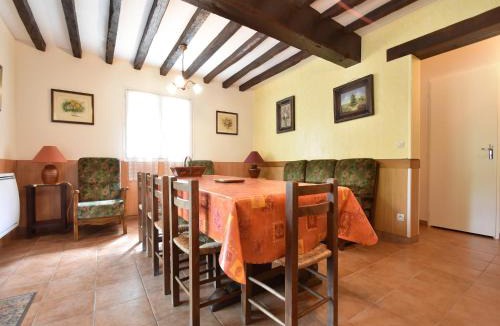 Faverolles House | Charming holiday home with pool and pond