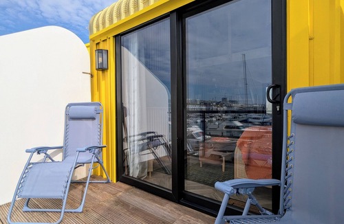 Seafront Ski Chalet | Charming home on the ocean