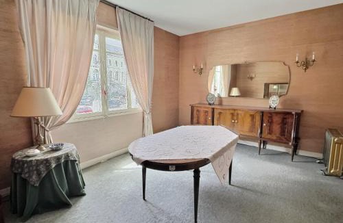 Loudun Apartment | Charming home 12