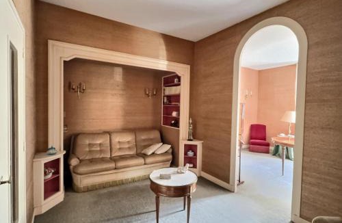 Loudun Apartment | Charming home 12