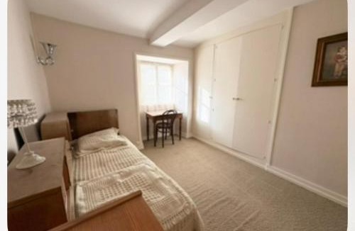 Loudun Apartment | Charming home 12