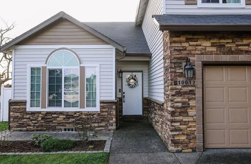 Five Corners House | Charming home-away-from home. Great location.