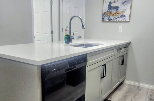 Regina House | Charming Home Away from Home - Perfect for Families