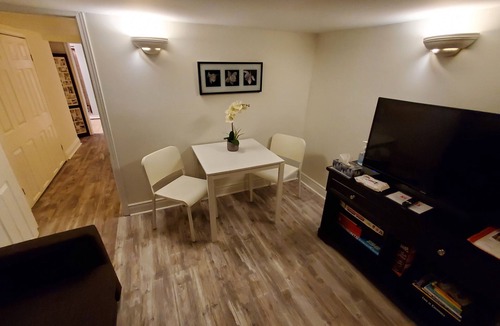 Topham Park Cabin | Charming home away from home with all the amenities