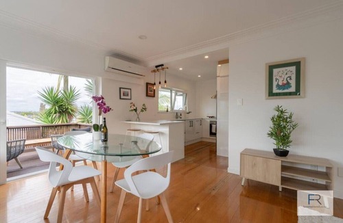 Forrest Hill House | Charming Home Forrest Hill