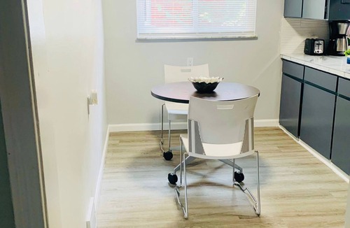 Oak Park Apartment | Charming home https:/youtube.com/shorts/-31OOvCrLG0?feature=share