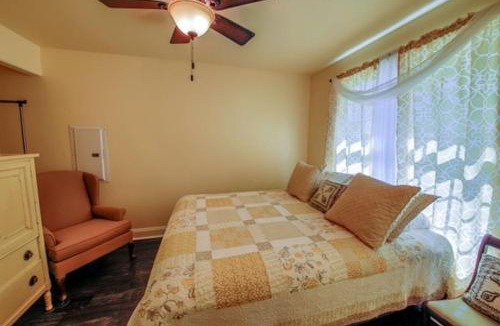 Brighton House | Charming home in Brighton, TN Close to Memphis