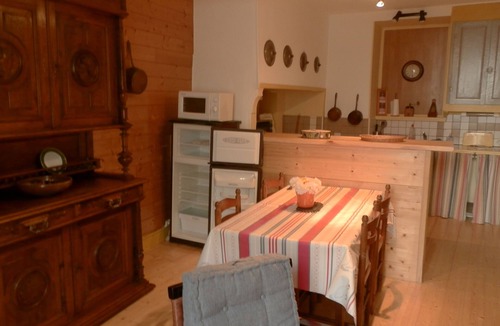 Saint-Beat Apartment | Charming home in Saint-Béat