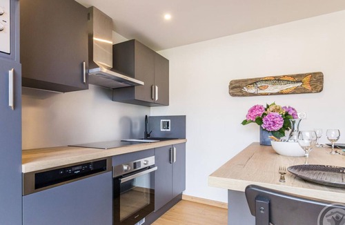 Jullouville Cottage | Charming home in Jullouville with garden and bikes