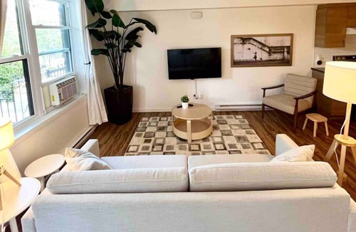 Vieux-Limoilou Apartment | Charming home in Old Limoilou.