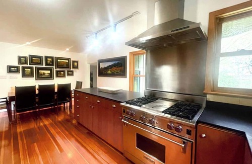Penngrove Villa | Charming Home in Penngrove
