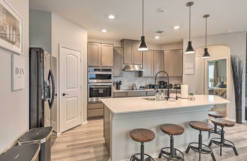 Vista Del Pueblo House | Charming Home Near Austin w/Grill & Porch!