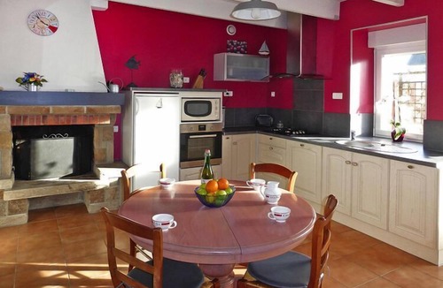 Cherrueix House | Charming Home near Mont St. Michel Bay