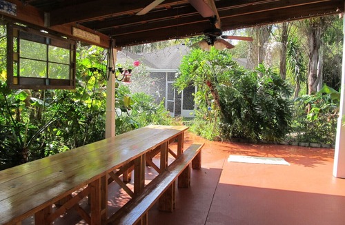 Bartow House | Charming Home on Oak lined street in Historic District