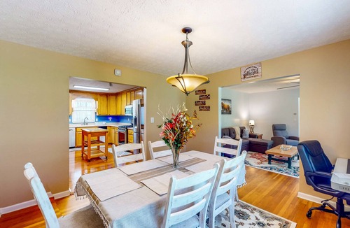 Danielsville House | Charming home on sprawling acreage with magnificent views & game room