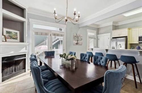 Dixon Park House | Charming Home | Victorian District