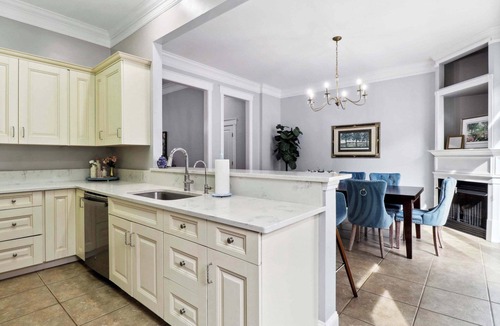 Dixon Park House | Charming Home | Victorian District