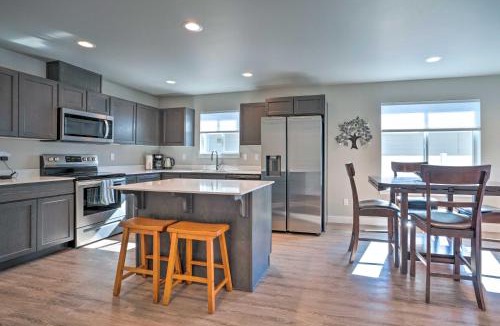 East Wenatchee House | Charming Home w/Mtn & Columbia River Views!