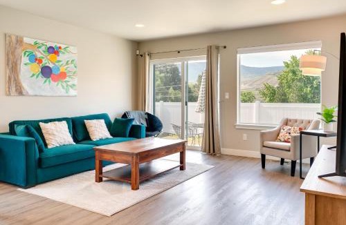East Wenatchee House | Charming Home w/Mtn & Columbia River Views!