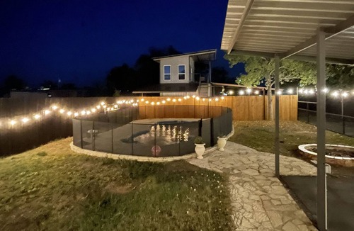 Boerne House | Charming Home w Pool, backs up to Main St Boerne