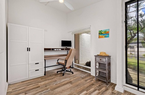 Eastern Honolulu House | Charming home w/private pool & marina access