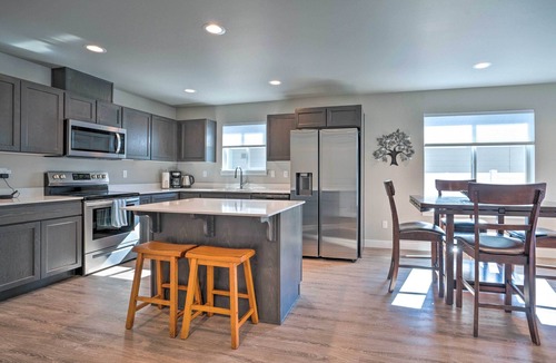 East Wenatchee House | Charming Home w/Mtn & Columbia River Views!