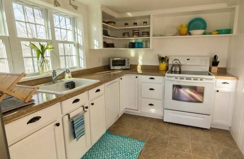 Waldo County House | Charming Home Walk Downtown/Waterfrontn