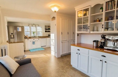 Waldo County House | Charming Home Walk Downtown/Waterfrontn