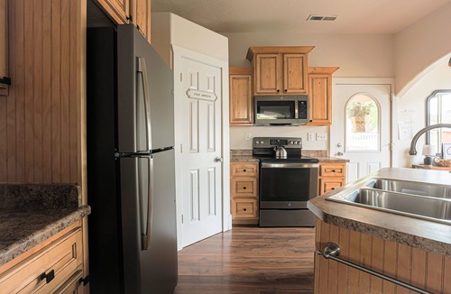 Kanab House | Charming home walking distance from downtown Kanab, w/King Suite