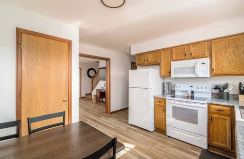 Homerville House | Charming home with BBQ grill