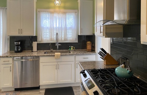 Woodlawn Lake House | Charming home with pool, enclosed yard, patio & great Woodlawn Lake location